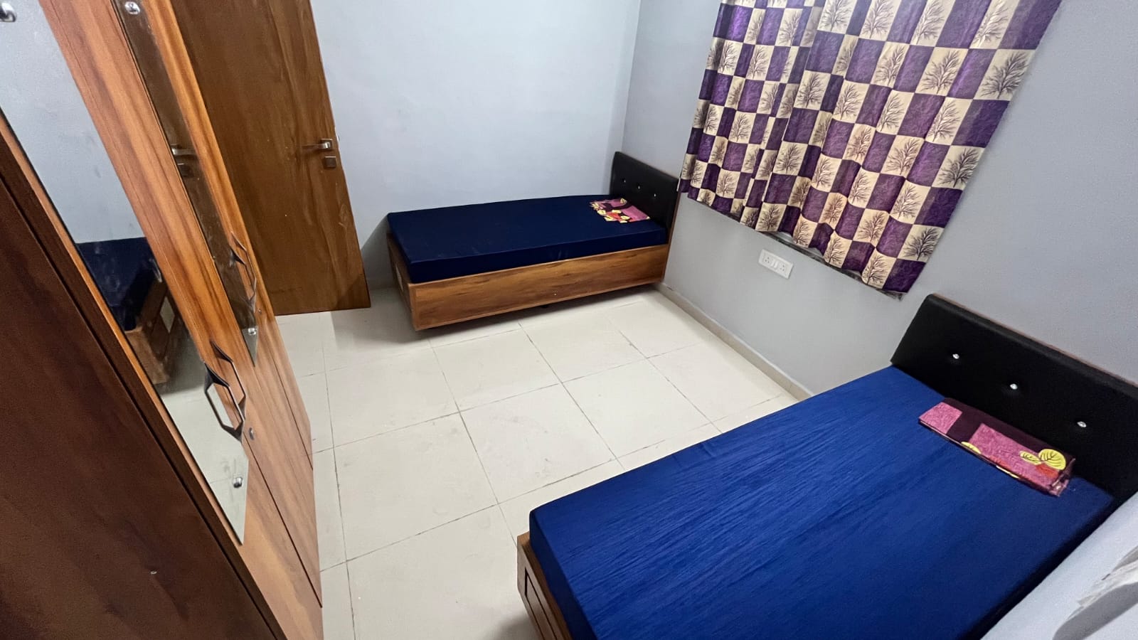 Single sharing Comfort Room
